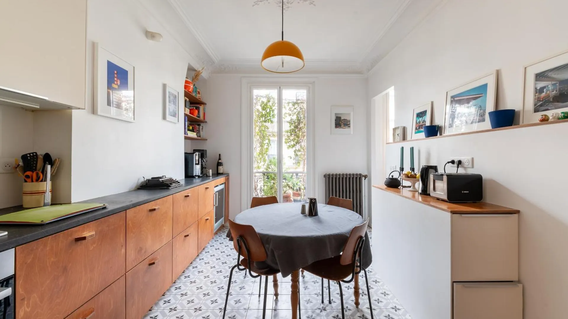 Lejlighed Spacious And Elegant 3Bd Apartmentrochechouart Paris